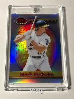 2021 Topps Finest Flashbacks Mark McGwire Silver Refractor SP #216 Oakland A's