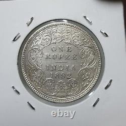Without B & C mint mark British India Victoria silver rupee 1892 Calcutta Rare